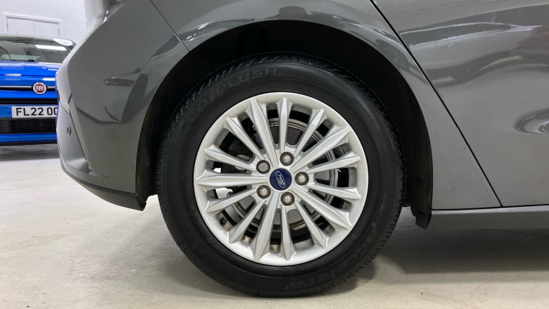 Ford Focus 1.0 EcoBoost 125 Titanium 5dr Petrol Hatchback